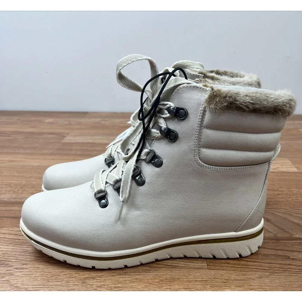 St. John's Bay SJB Hayward White Boots Women's Size 9 NEW‎